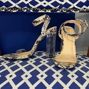 Black and white snake ankle strap block lucite heels with clear toe strap sz 5.5